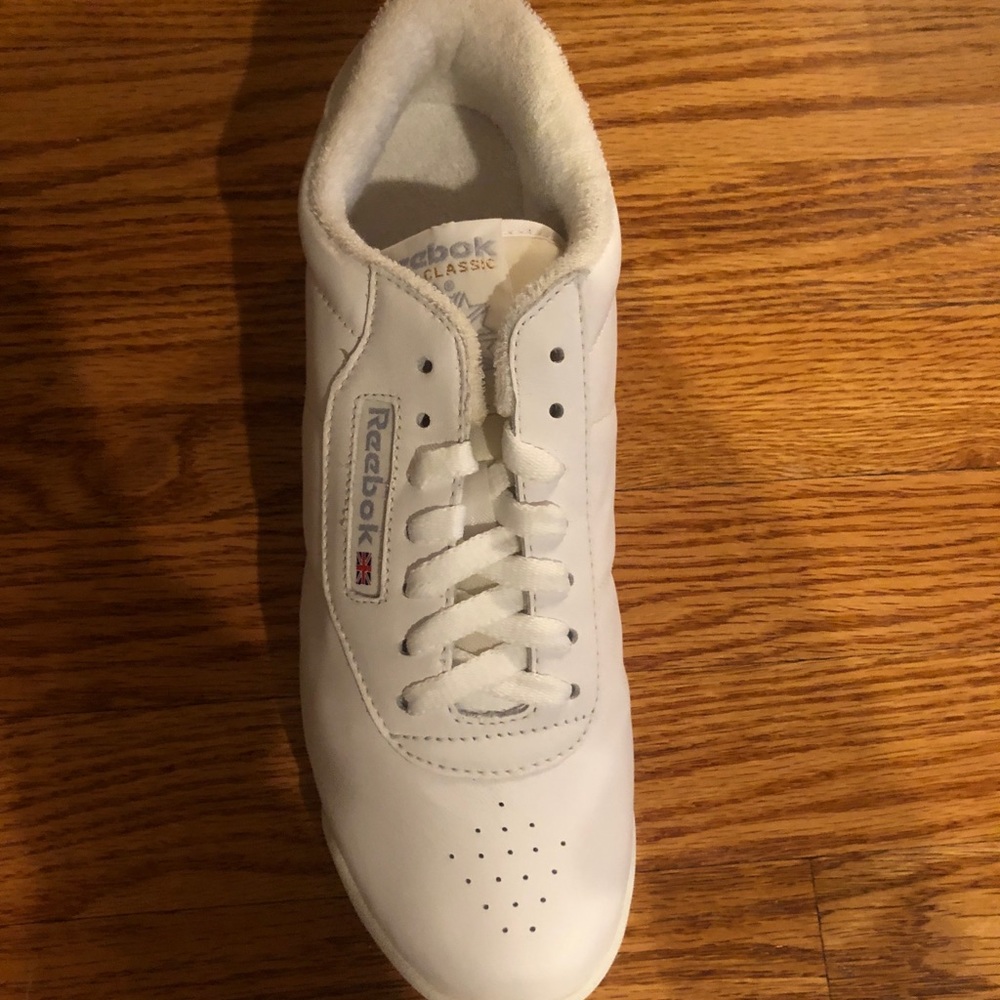 Reebook White Sneakers
